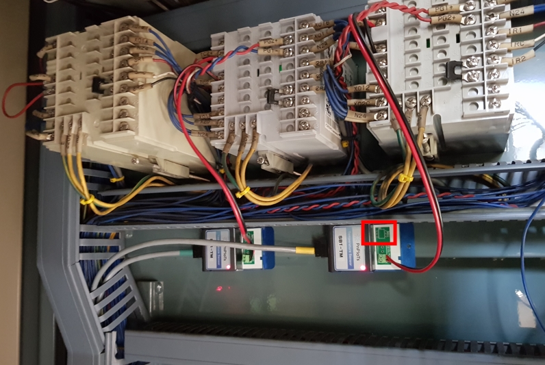 Existing R-type and K-type thermocouples connected to PnP IoTs SB1-TM sensor interface modules
